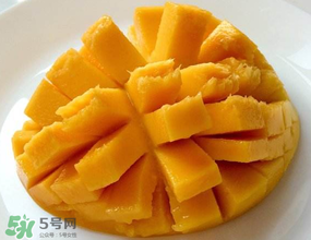 熟芒果什么颜色,芒果熟的时候是什么颜色的 熟芒果什么颜色,芒果熟的时候是什么颜色的