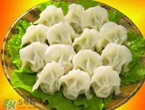 荠菜包饺子根可以吃吗,荠菜的根包饺子能吃吗