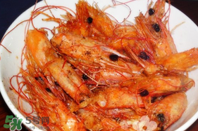 虾头为什么会变红,虾头为什么会变红还能吃吗