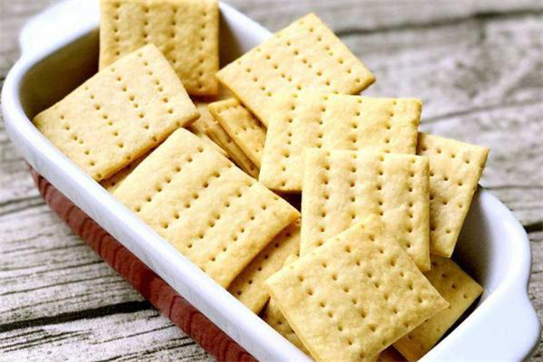 苏打饼干可以经常吃吗(苏打饼干可以经常吃吗)