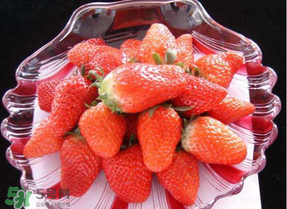 章姬草莓和红颜草莓的区别,章姬草莓和红颜草莓哪个甜