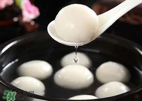 煮汤圆注意事项,煮汤圆要放什么吗