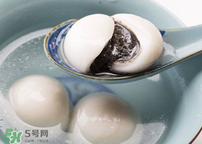 黑芝麻上火吗的功效和作用及禁忌,芝麻油上火吗?