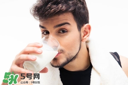 喝什么牛奶比较好,喝什么牛奶最健康