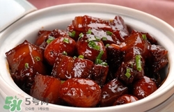 红烧肉用冰糖还是白糖,有什么区别,红烧肉用冰糖还是白糖?很多人做错这一步