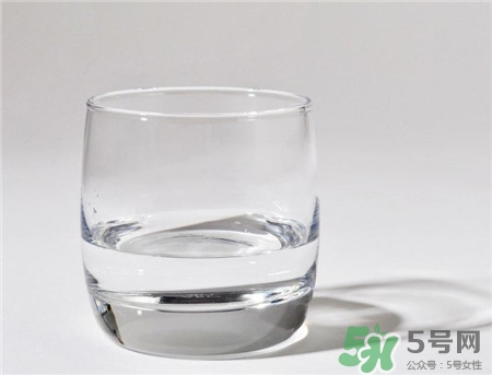 白酒和可乐一起喝会怎样,白酒和可乐一起喝会怎样皮蛋能一起吃吗