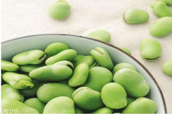 吃蚕豆有什么坏处呢(吃蚕豆好处和坏处)