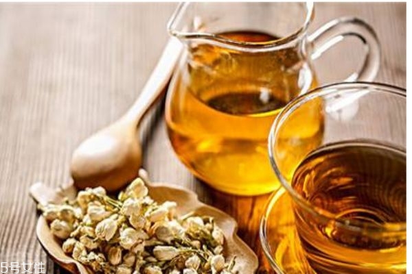 什么人群不能和茉莉花茶呢(茉莉花茶不适合人群)