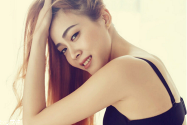 产妇坐月子多久可以洗头,坐月子几天后可以洗头