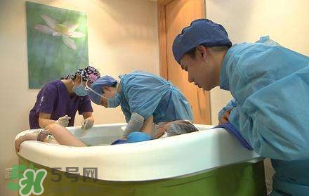 水中分娩的优缺点,水中分娩有什么优点