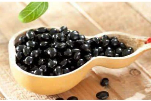 吃黑豆有什么好处呢(吃黑豆有什么好处呢?) 吃黑豆有什么好处呢(吃黑豆有什么好处呢?)
