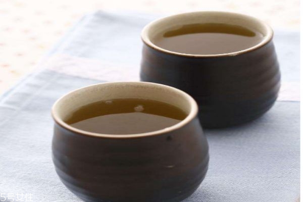 什么人群不能喝米茶呢(炒大米茶不适合什么人喝)