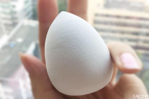 怎么判断美妆蛋质量(如何判断美妆蛋质量)