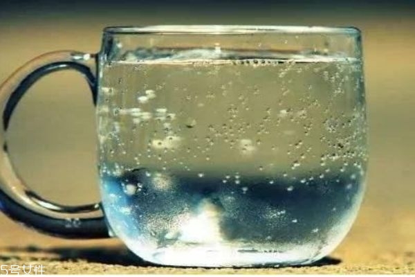 喝水有什么好处呢(喝什么水能加快新陈代谢)