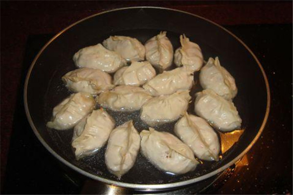 做好的饺子皮怎么保存(做好的饺子皮怎么保存) 做好的饺子皮怎么保存(做好的饺子皮怎么保存)