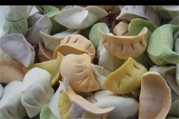 做水饺皮怎么和面(怎样和饺子皮面好吃)