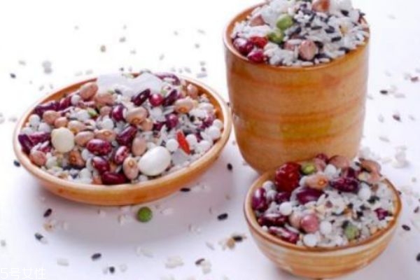 什么人群不适合吃杂粮类的食物呢(什么人不适合吃杂粮粥)