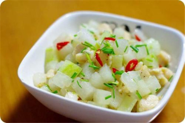 产妇吃冬瓜的注意事项(产妇能否吃冬瓜)