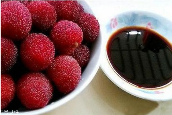 一天人应该吃多少酱油呢(人一天吃多少酱油)