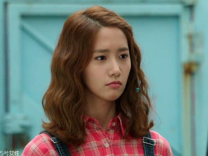 脸太瘦了剪什么发型女生,女生什么脸型适合剪短发