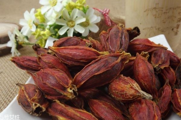 黄栀子有什么作用呢,黄栀子有什么用处