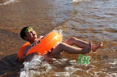 洗海澡的好处和坏处,洗海澡的好处 洗海澡的好处和坏处,洗海澡的好处