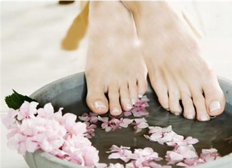 用醋泡脚的正确方法,用醋泡脚的方法如下