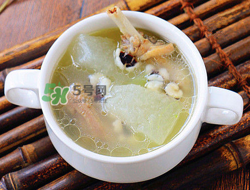 三伏天鸭肉炖什么好,冬天鸭肉和什么炖最好