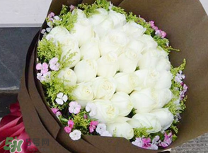 白玫瑰花语是什么意思,白玫瑰花语象征和寓意 白玫瑰花语是什么意思,白玫瑰花语象征和寓意