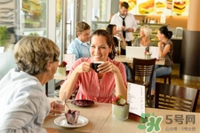 清明节带女朋友回家合适吗,清明节带女朋友回家合适吗她已经不是第一次跟我回去了