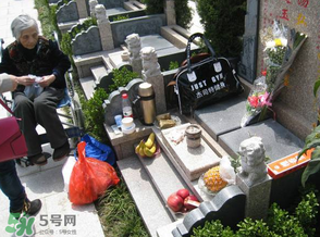 过年前扫墓有什么讲究,新坟扫墓时间有什么讲究 过年前扫墓有什么讲究,新坟扫墓时间有什么讲究