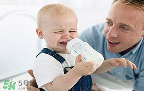 孩子什么时候断奶最好,断奶最好的方法