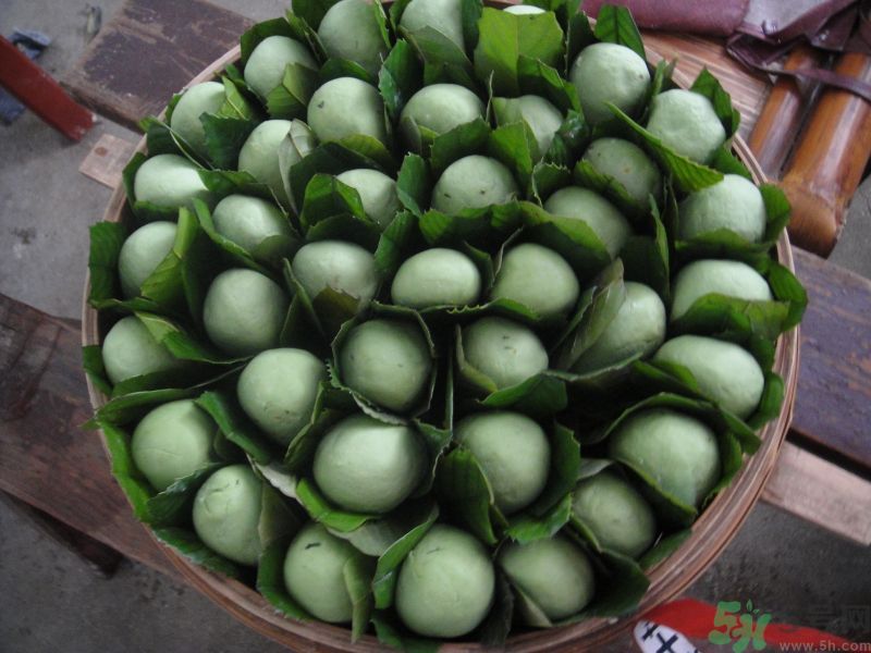 清明节吃青团的含义是什么,清明节吃青团的寓意