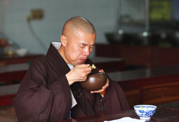 为什么是一日三餐不是一日两餐,一日三餐中,两餐之隔最好相差