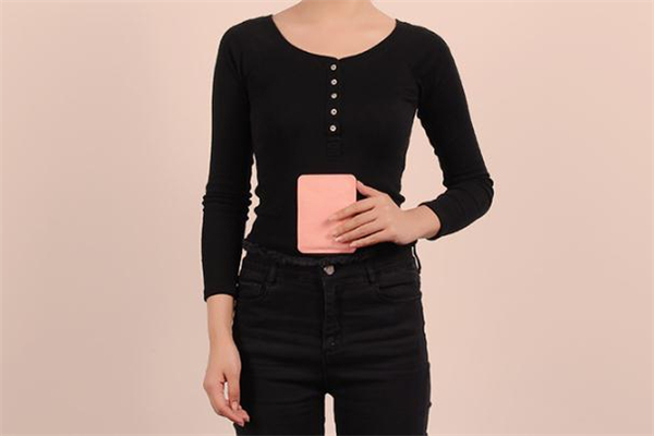 暖宫贴贴在什么位置,暖宫贴在哪里可以买到?