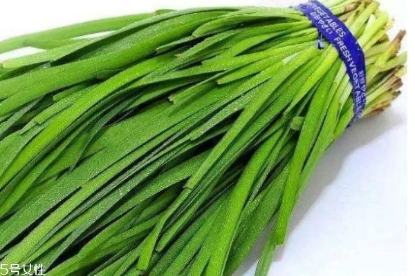 女生吃什么容易长胡子,女人长胡子是什么原因造成的吃什么好