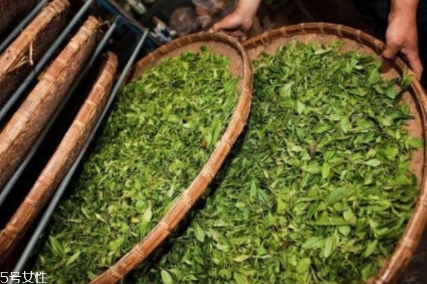 茶叶水泡脚的正确方法,用茶叶泡脚