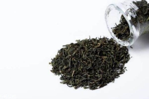 茶水洗头发的正确方法,茶叶水洗头发的正确方法