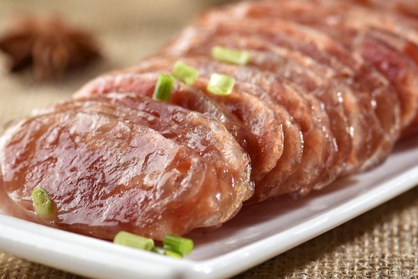 土家腊肠吃法,腊肠能直接吃么