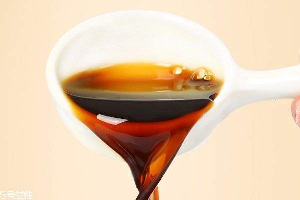 酱油出现泡沫是什么现象,酱油有泡沫