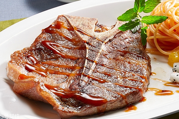 T骨牛排介绍,t骨牛排左右是什么