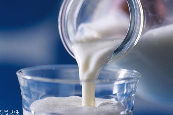 好的脱脂奶粉怎么辨别,怎么分辨全脂奶粉和脱脂奶粉