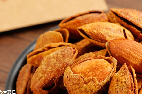 巴旦木吃多了会发胖吗?,巴旦木吃多了会长胖吗