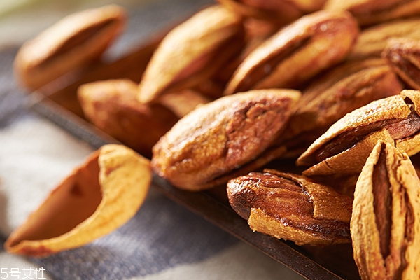 巴旦木怎么保存不受潮,巴旦木怎么保存