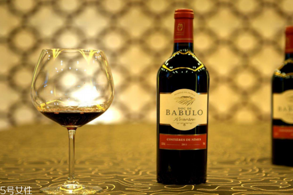 红酒品种太多不知道怎么选,红酒品种的区分 红酒品种太多不知道怎么选,红酒品种的区分