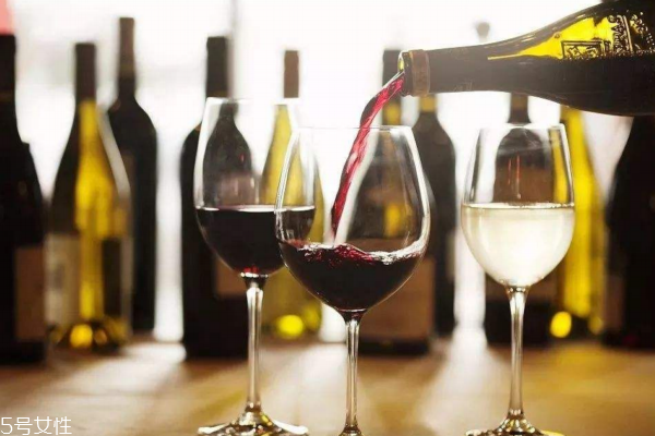 红酒单宁如何判断简单复杂,红酒单宁怎么看 红酒单宁如何判断简单复杂,红酒单宁怎么看