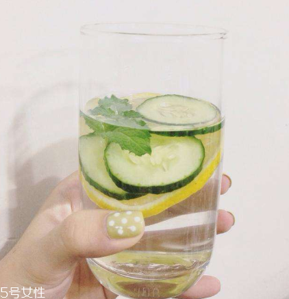 喝柠檬黄瓜水真的可以减肥吗,黄瓜柠檬水喝了可以减肥吗