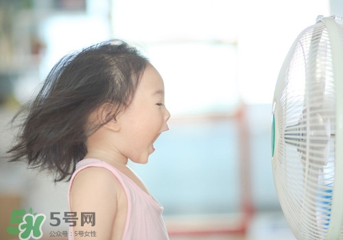 吹空调要注意哪些事项,冬天经常吹空调应该注意什么