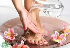 热水泡脚有什么坏处吗,用热水泡脚有什么坏处