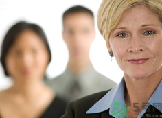 女人绝经期吃什么可以缓解衰老,女人绝经了吃什么不容易衰老